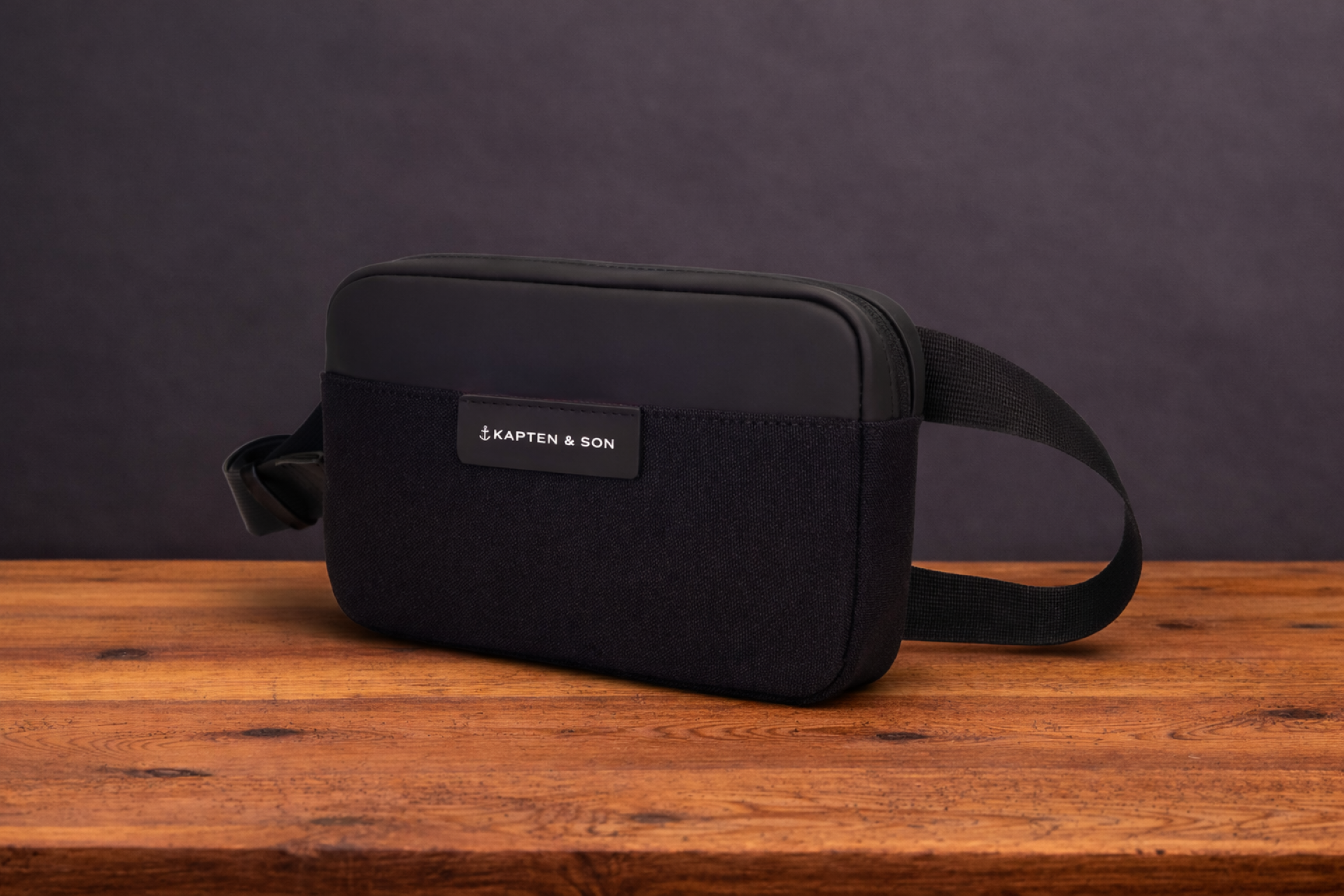 Kapten & Son Crossbody Bag BERGEN als stylische Werbeartikel-Pr&auml;mie &ndash; moderne Umh&auml;ngetasche f&uuml;r Alltag und Reisen.