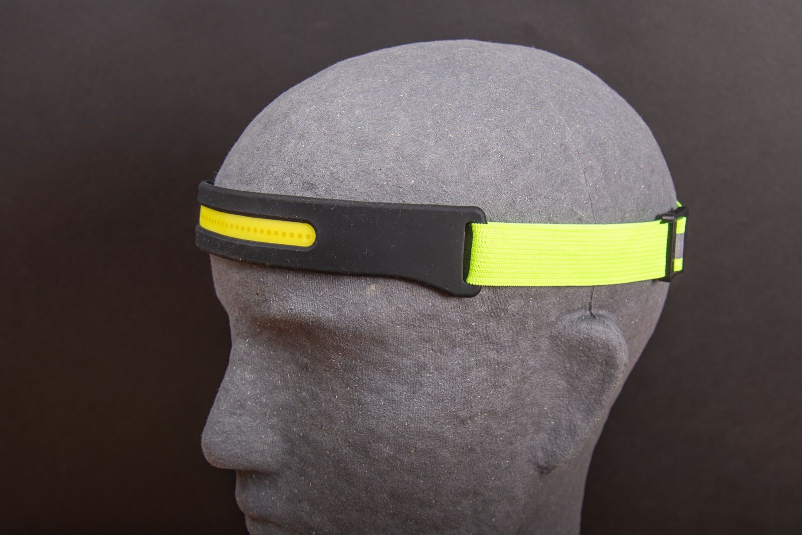 Stirnlampe LED mit Bewegungssensor beim Joggen als praktischer Werbeartikel mit Logo