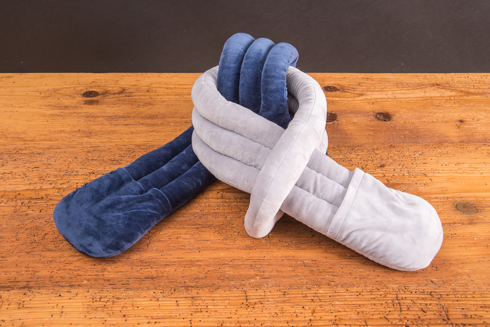 Reisekissen als Werbegeschenk mit Tasche &ndash; praktisches Nackenkissen f&uuml;r Mitarbeiter und Kunden