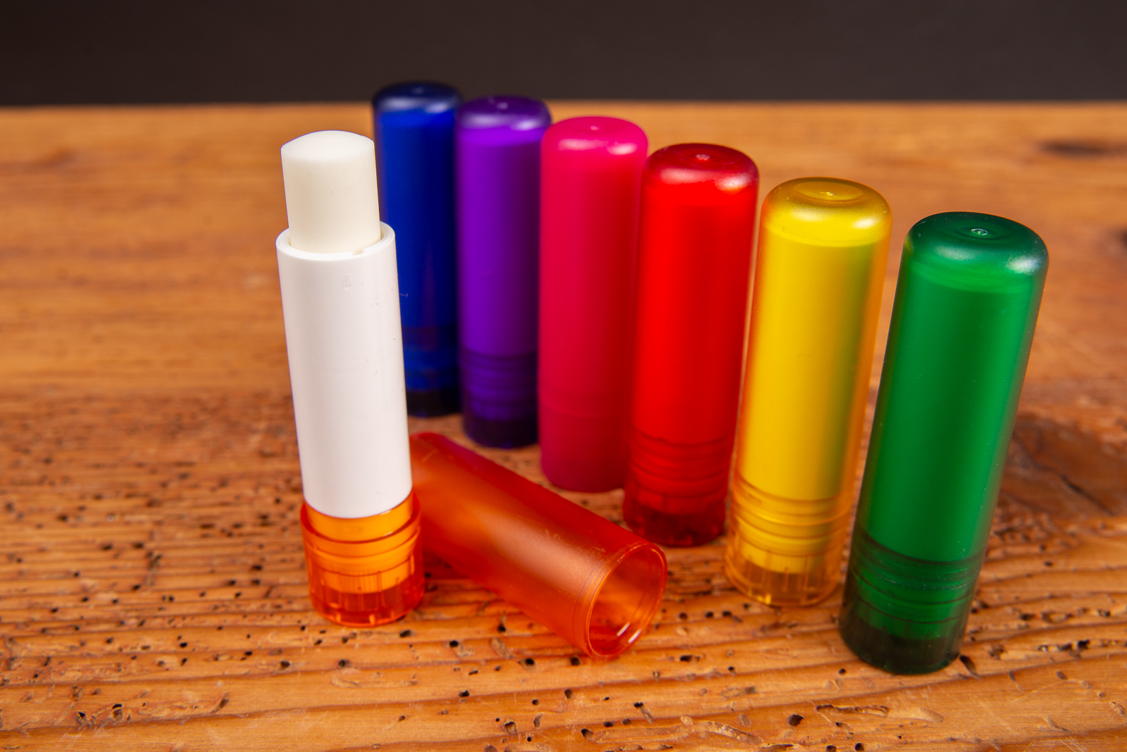 Farbauswahl f&uuml;r Pflegestifte ohne Paraffine &ndash; passendes Werbegeschenk f&uuml;r jedes Corporate Design