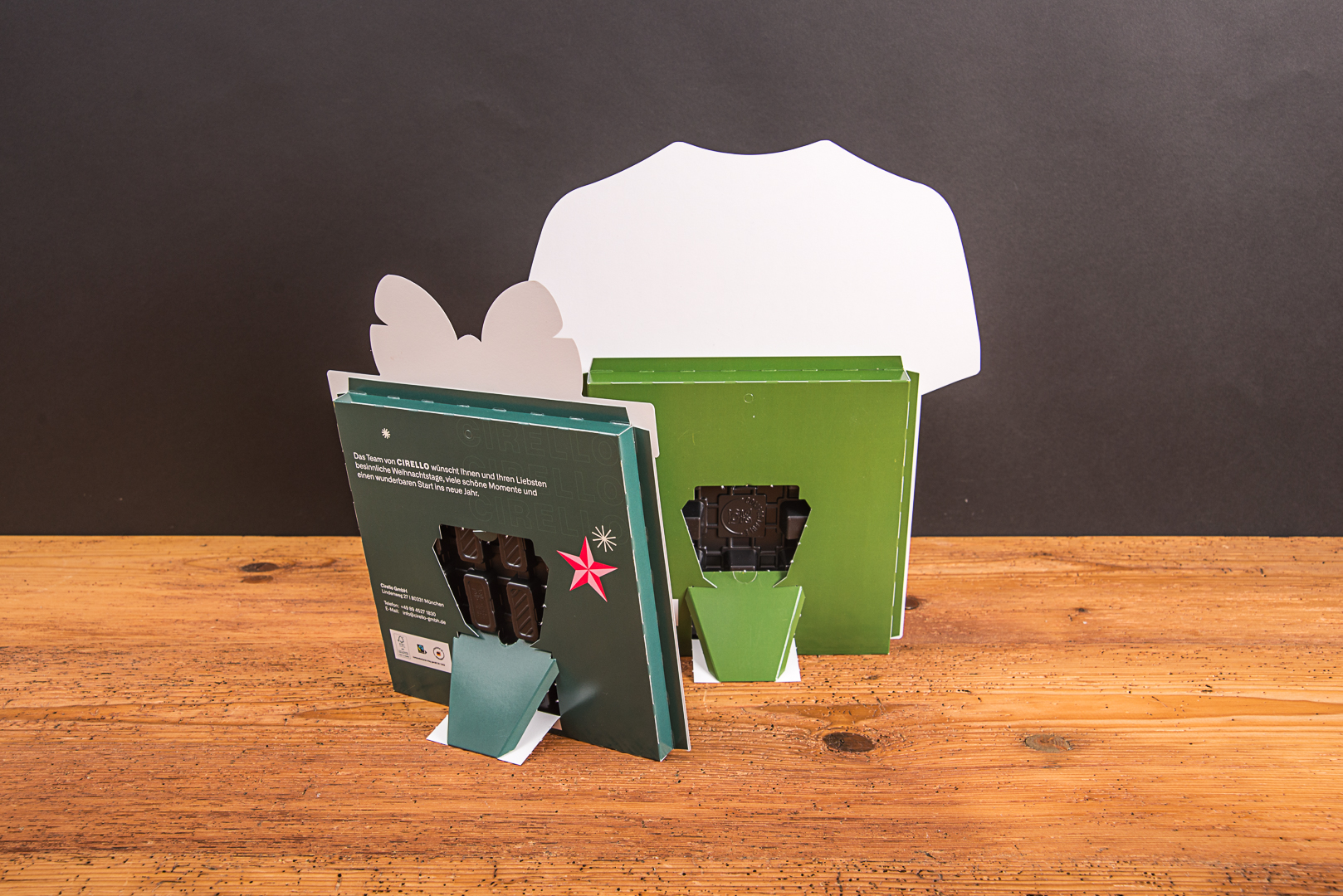 Adventskalender mit Schokolade als individuelles Werbegeschenk mit Logo bedrucken lassen.