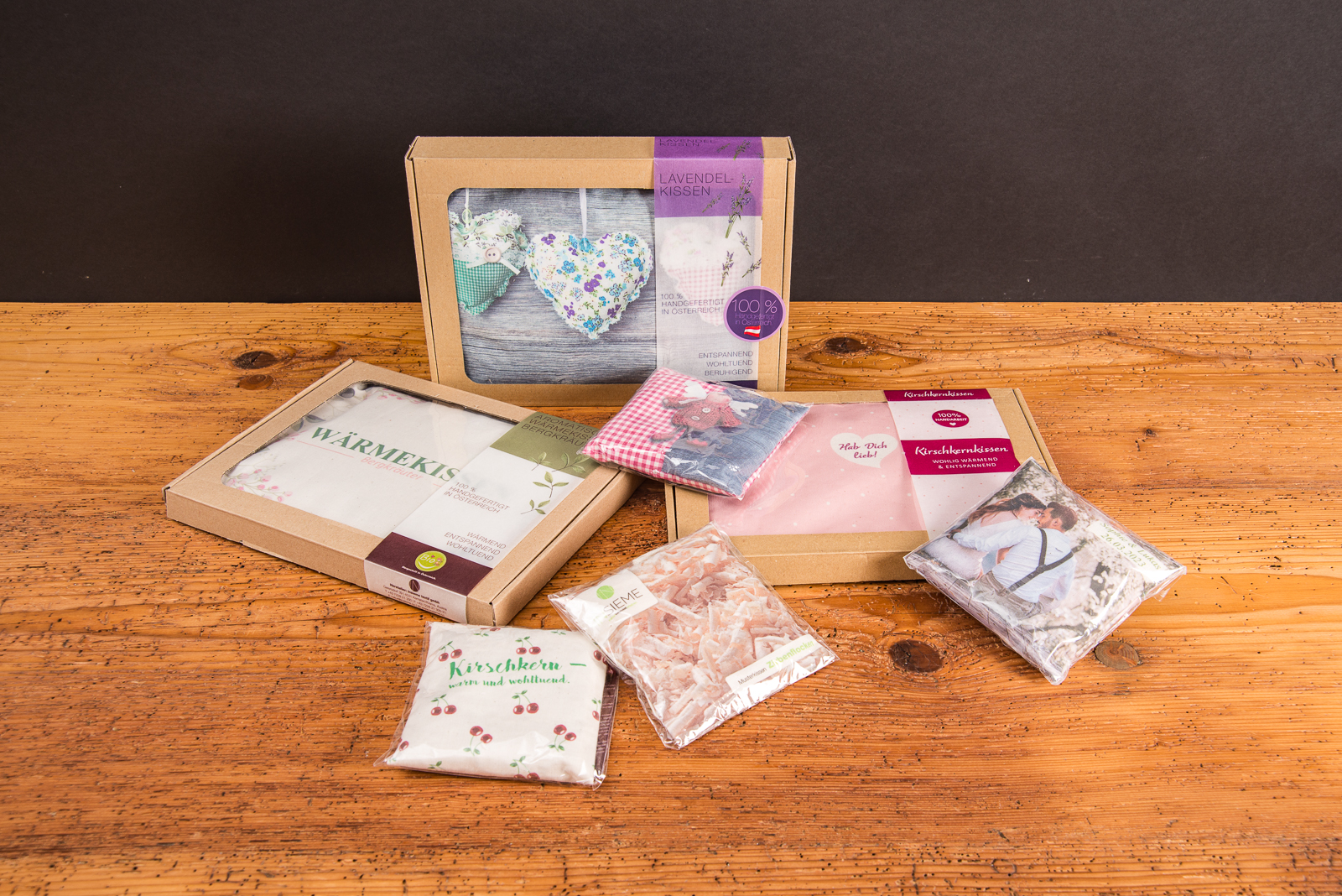 Handgefertigte Duft- und W&auml;rmekissen mit individueller Bedruckung und verschiedenen Naturf&uuml;llungen als hochwertige Werbegeschenke.