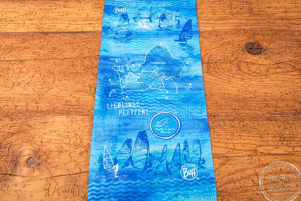 Buff Tuch in Blau mit eigenem Design des Priener Windsurfing