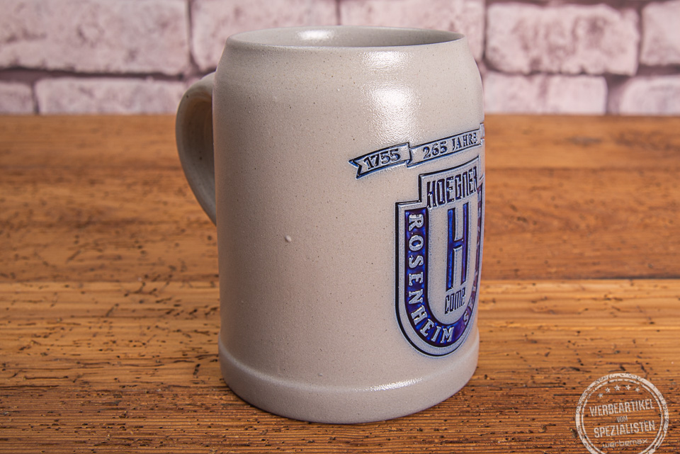 Bierkrug mit Firmenlogo