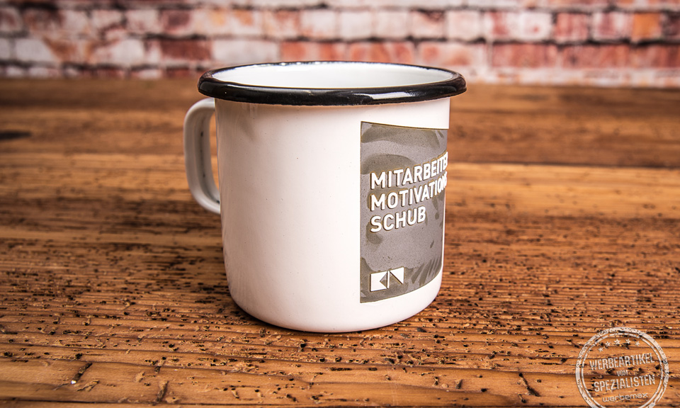 Emaille Becher als Werbeartikel mit Logo K&ouml;nig + Neurath. Als Mitarbeiter Geschenk und Motivationsschub. Jetzt anfragen.