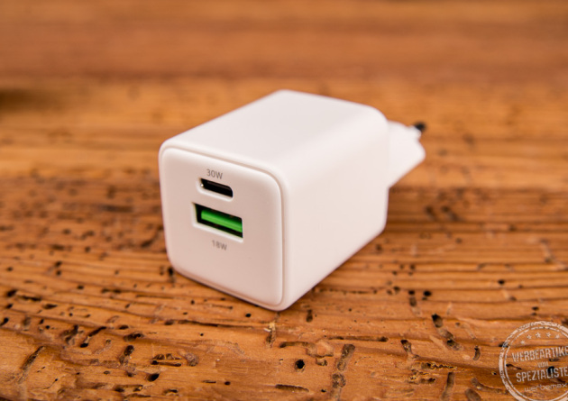 High Speed Wall Charger wei&szlig; mit USB-C und USB-A Anschluss