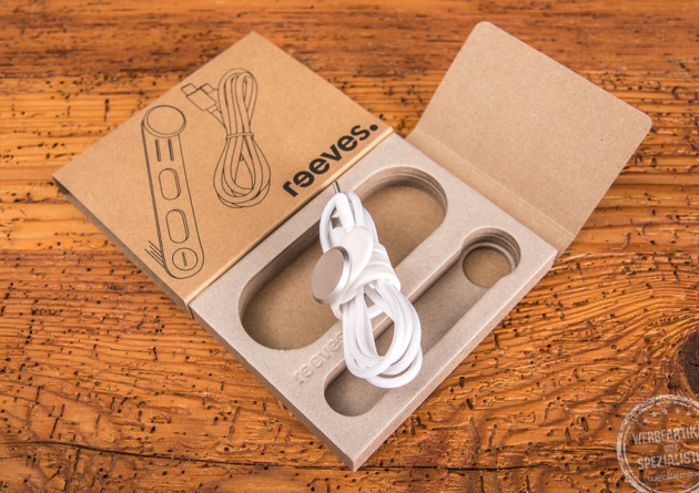 Praktisches Ladekabel mit innovativem Bestigungssystem mit Ihrem Logo 