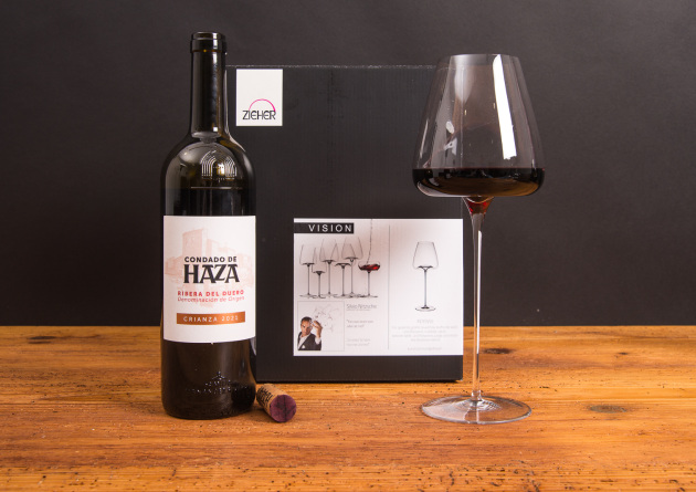 Zieher Vision Intense Weinglas mit kr&auml;ftigem Rotwein f&uuml;r vollmundige Premiumrebsorten.