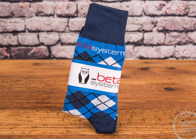 ABER Socken mit Banderole und Firmenlogo als Mitarbeitergeschenk oder Firmenkleidung.