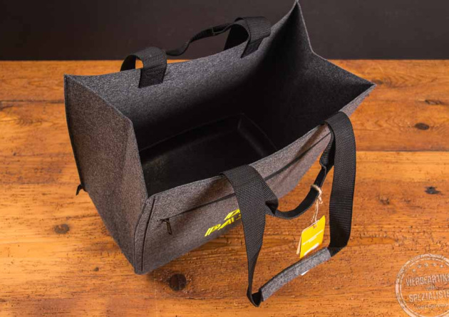 Einkaufskorb aus Filz mit Logo