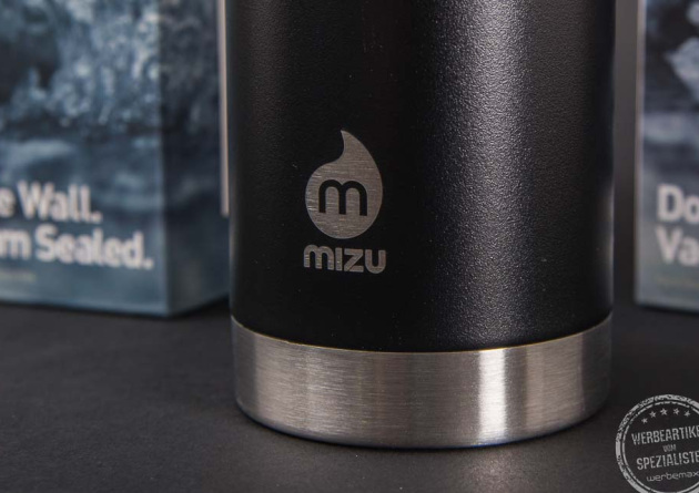 MIZU V6 Isolierflasche aus Edelstahl mit Logo