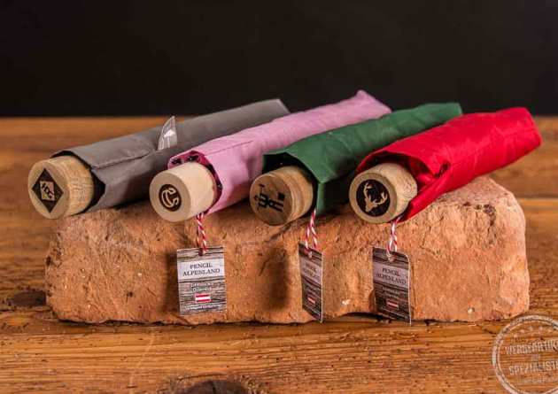 Alpen Pencil Taschenschirm mit Holzgriff in verschiedenen Farben