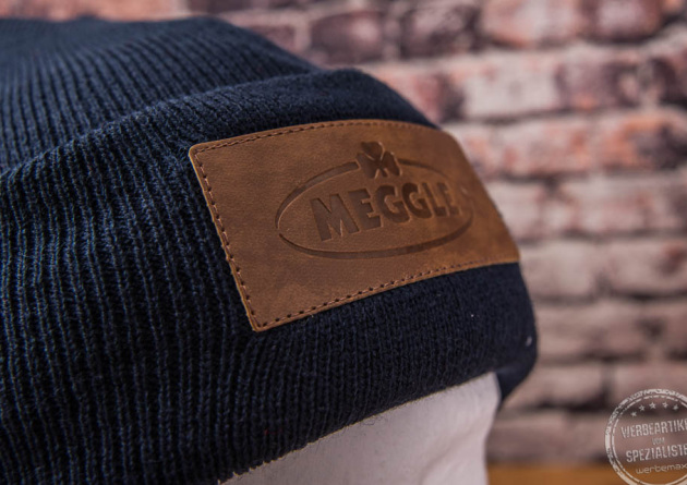 Beanie mit PU Badge mit Logo