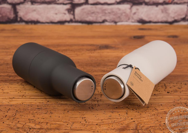 menu bottle grinder in flaschenform salz und pfeffer als werbeartikel