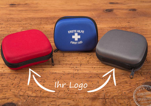 Erste Hilfe Set in rot, blau, grau mit Logo Druck als verantwortungsvolles Mitarbeitergeschenk.