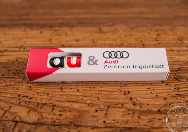 Ferrero Duplo Schokoriegel im individuellen Werbeschuber