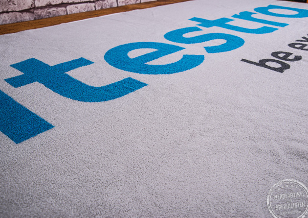 Badetuch mit Logodruck