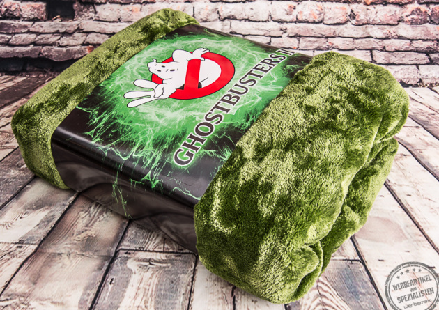 grüne sofadecke extraweich mit bedruckter Banderole Ghostbusters