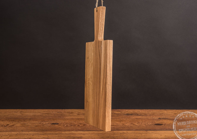 Seitliches Schneidebrett aus Eiche mit Logo Gravur