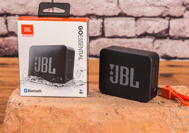 JBL Lautsprecher mit Verpackung