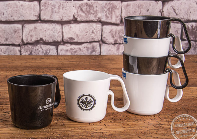 koziol maxx henkeltasse bedruckt in schwarz und weiß
