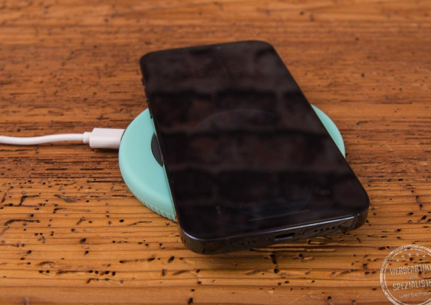 myMatola Wireless Charger mit Handy