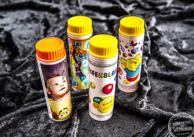 Pustefix mit Firmenlogo