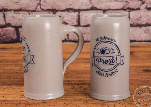 Bierkrug mit Logoprägung als Merch
