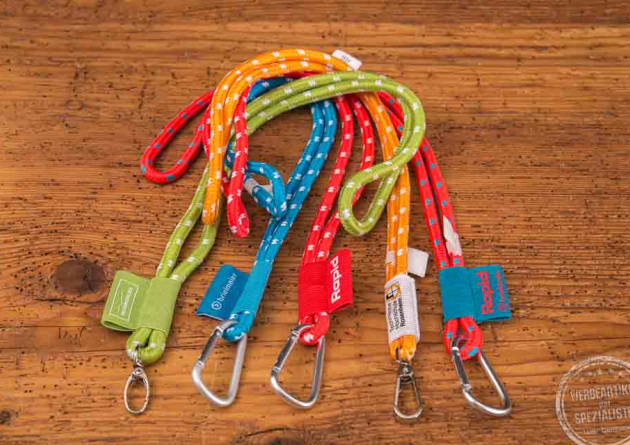 Bunte Lanyards aus Kordel als Schlüsselanhänger personalisiert mit Logo 