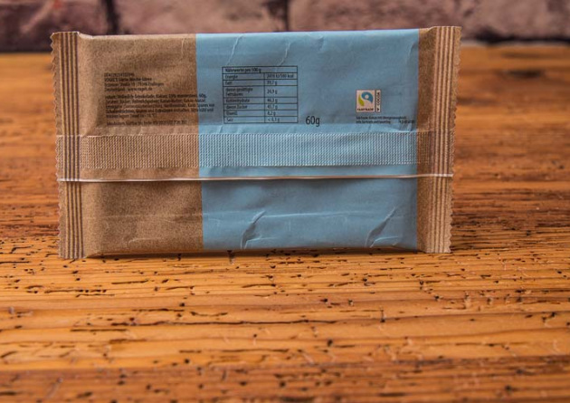 Papierflowpack mit Schokolade