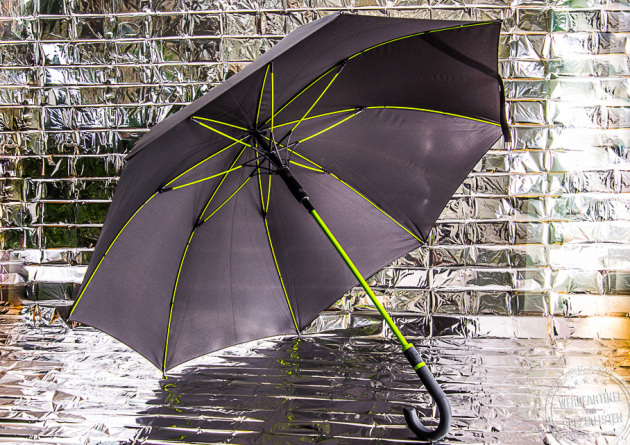 Stockschirm Style windproof in limette-grün Fiberglasschienen mit Softtouch-Griff und Logo von werbemax
