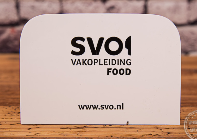 Teigspachtel weiß mit Logo als Werbeartikel.