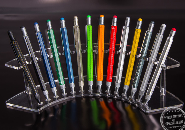 TROIKA CONSTRUCTION Multitasking-Stift Schreibger&auml;t, Touch-Pen, Wasserwaage, Lineal und Schraubendreher alle Farben mit Logogravur von im St&auml;nder.