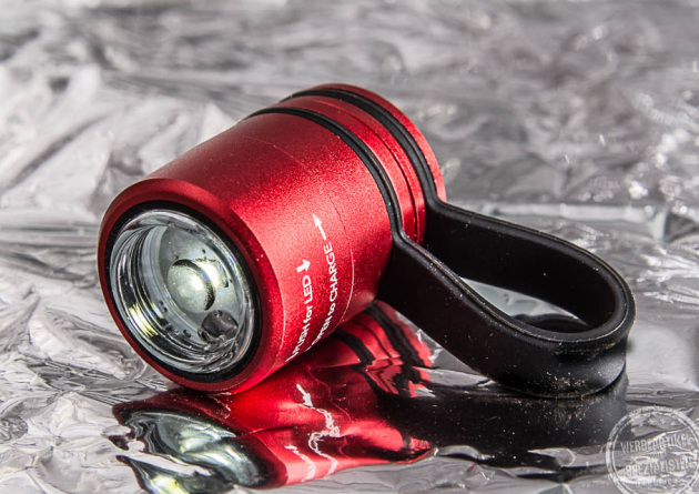 Rote TROIKA ECO RUN Sicherheitsleuchte mit Magnet und Lithium-Polymer-Akku Taschenlampe inklusive Logogravur als Folienuntergrund