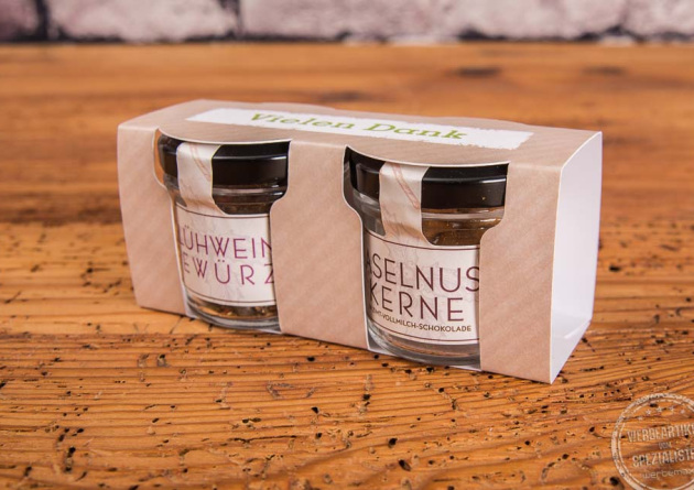 Gewuerzset in Umverpackung aus Karton mit Werbeflaeche