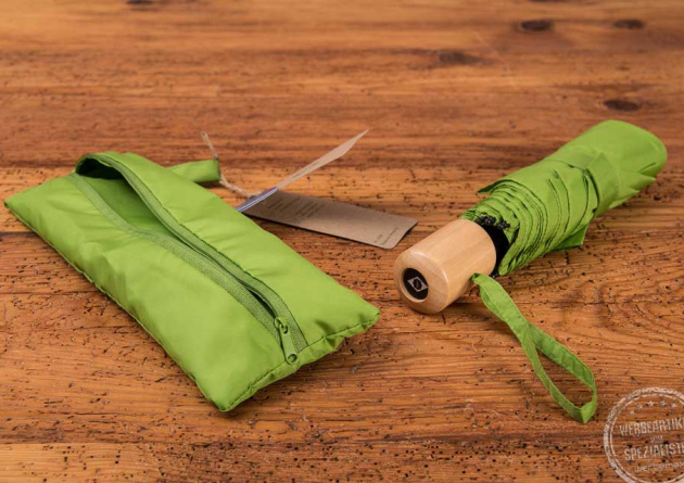 Regenschirm Ökobrella ausgepackt in der Farbe limette