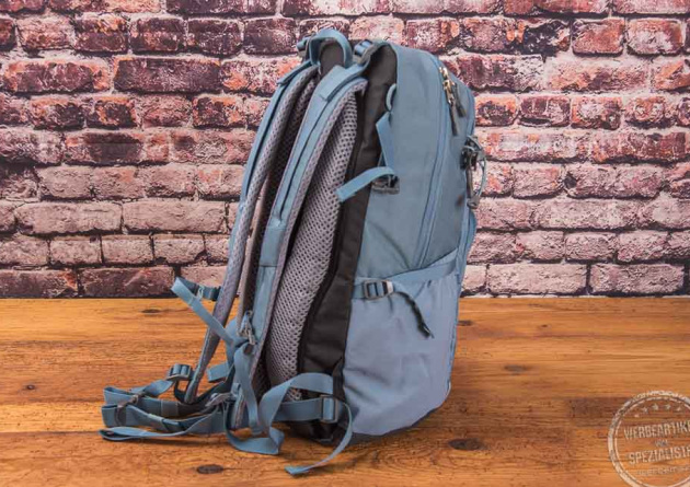 Deuter Hiking Wanderrucksack in schönem Blau