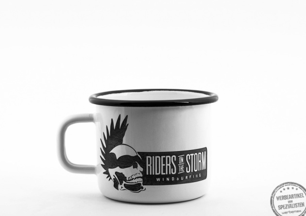 werbemax Emaillebecher mit rusty Optik als Werbegeschenk.