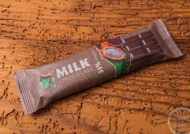 Schokoriegel mit Werbeanbringung auf Papierflowpack