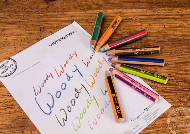 Stabilo Woody 3in1 als Werbeartikel mit Schriftprobe auf Werbemax-Papier.