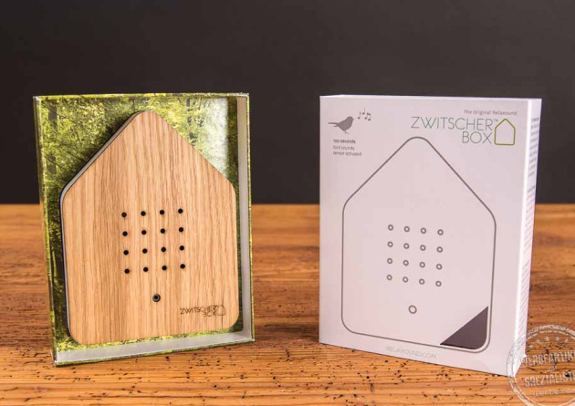 Zwitscherbox classic mit Holzfront als Werbegeschenk mit Verpackung.
