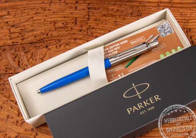 Hochwertiger Kugelschreiber mit Gravur von Parker. Der Parker Jotter Original Recycling in Blau. 