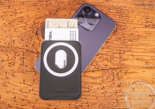 Kartenetui mit MagSafe Technologie als hochwertiger Werbeartikel aus Kunstleder von der Marke Troika f&uuml;r 1-2 Karten. 