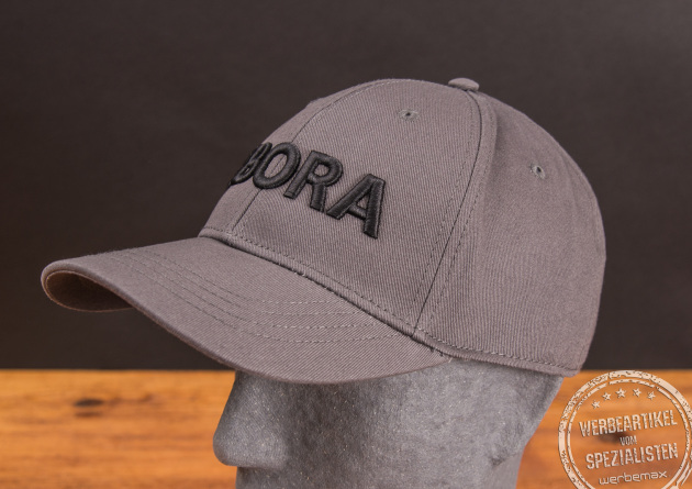 Schöne Caps mit hochwertigem Stick individuell erstellen lassen. Informieren Sie sich jetzt über die verschiedenen Möglichkeiten. 