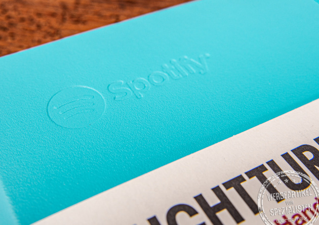 Detailansicht Logoprägung auf Leuchtturm1917 Notizbuch.