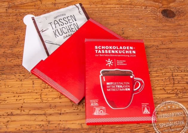 Tüpfelchen Tassenkuchen mit individueller Verpackung als Mailingartikel.