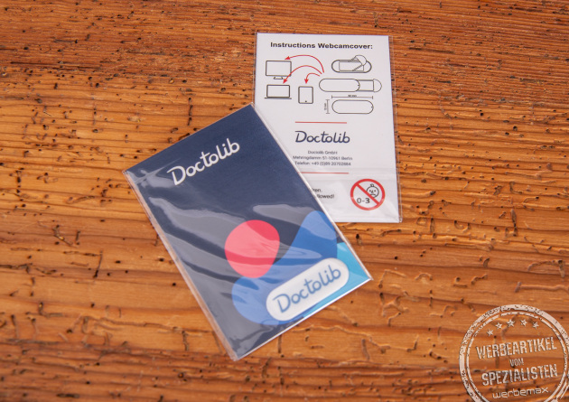 Webcamcover mit Logodruck und Werbekarte.