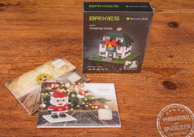 Brixies Postcard mit Ihrem Motiv und Logo. Stabile Miniaturbausteine für einen nachhaltigen Werbeeffekt