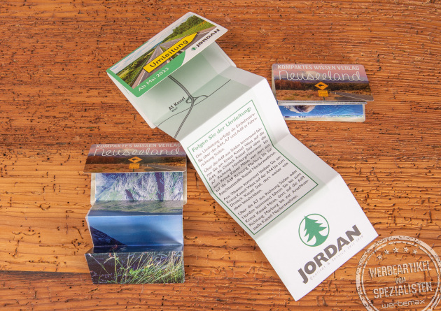 Nachhaltiger Faltplan nach Ihren W&uuml;nschen als origineller Messeflyer.