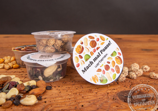 Nussmischung nuts-box mit individuell gestaltetem Deckel.